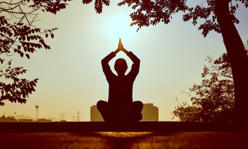 Beyond the Chaos: Tips for Incorporating Meditation into Your Daily Routine